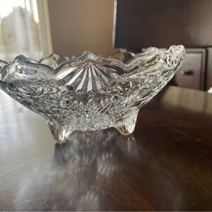 MIKASA Snowflake Christmas Clear Crystal 3 Footed Candy Bowl